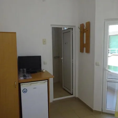 Hris بيت ضيافة 2*