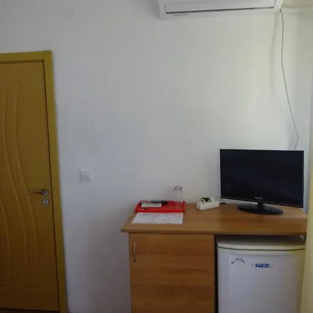 بيت ضيافة Hris 2*