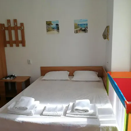 Hris بيت ضيافة