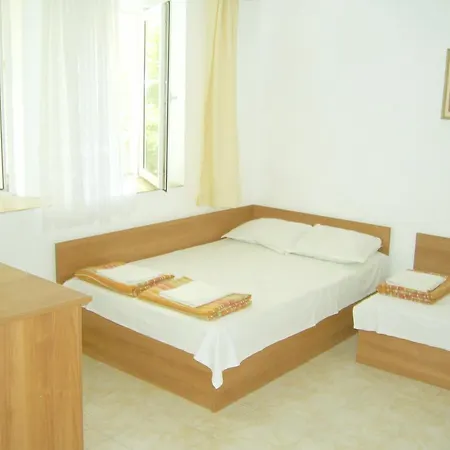 Hris تشيرنوموريتس