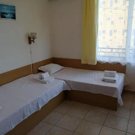 Hris Guest house 2*
