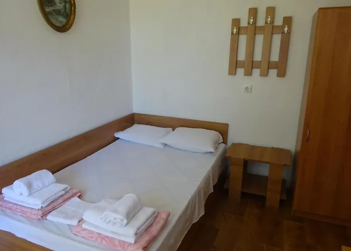 招待所 Hris 切尔诺莫雷茨