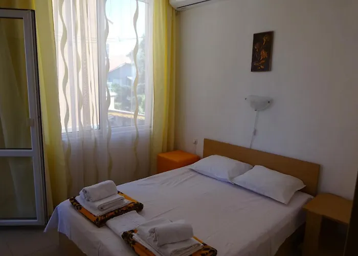 招待所 Hris 切尔诺莫雷茨