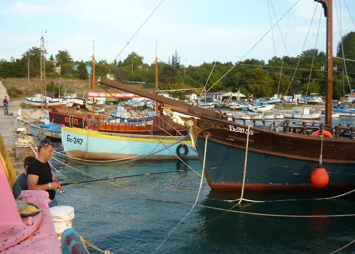 招待所 Hris 切尔诺莫雷茨