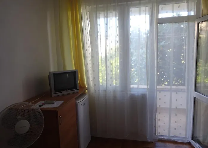 Hris 招待所 切尔诺莫雷茨